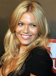 Karissa Barrett (karissabarrett)