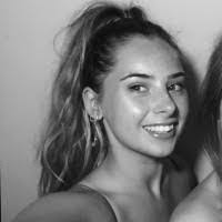 Scarlett Shaw's Instagram, Twitter & Facebook