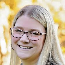 Natalie Holman's Instagram, Twitter & Facebook