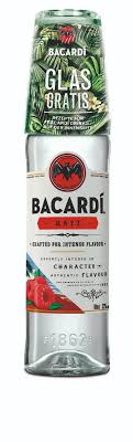 Bacardi® razz™ + sprite®• 1 part bacardi® razz™• 4 parts sprite®• pour ingredients over ice. Bacardi Razz Mit Glas 32 Vol 0 7 L Kaufland De