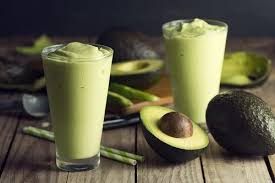 Smoothie D Avocat Pour Perdre Du Poids Et Gagner En Muscles Avocado Smoothie Recipe Avocado Smoothie Avocado Banana Smoothie
