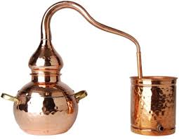 Bonjour A Tous On En Avait Parle Dans Le Fil Sur Le Purin D Ortie Une Superbe Realisation Par Ici Assortie D Un How Whiskey Still Distillation Distillery