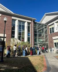 SEVENTY YEARS OF LOVE AND COUNTING! 💕💍 Meet Kenny and Edith Bates, the  Mahopac couple who just celebrated their platinum anniversary with a  surprise party jubilee at Jim Barbarie's Restaurant in Danbury,