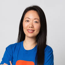 Danielle Livecchi's Instagram, Twitter & Facebook