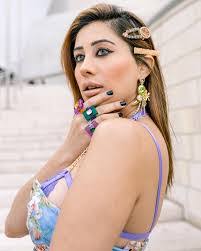 Aida Cheung's Instagram, Twitter & Facebook