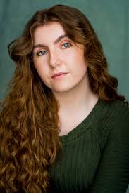 Courtney Sinclair's Instagram, Twitter & Facebook