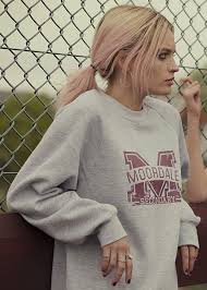 Pin De Ahmet Furkan Kurt Em Maeve Wiley Wallpapers De Filmes Foto Pra Perfil Series E Filmes