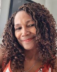 Sarah Decosta's Instagram, Twitter & Facebook