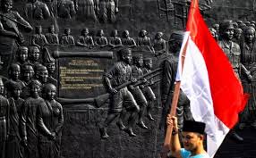 Penangkapan ini berkat kerja sama antara polri dan polis diraja malaysia (pdrm). Kronologi Penangkapan 2 Pelaku Pembuat Parodi Lagu Indonesia Raya Okezone Nasional