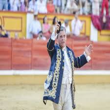A irmandade santa casa de misericórdia de são carlos é a mais antiga instituição assistencial, beneficente e hospitalar em funcionamento na cidade de são carlos. Joao Moura Father Bullfighter