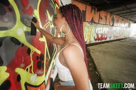 Galería de fotos porno 🌶️ Exotic Art Student Gets Face Painted - PornHat