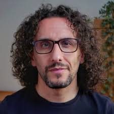 Ian Ritter's Instagram, Twitter & Facebook