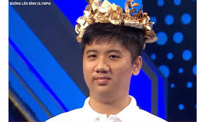 Tien Giang erkek öğrencisi, heyecanlı kovalamacanın ardından Olympia 2025  finaline katılma hakkını kazandı