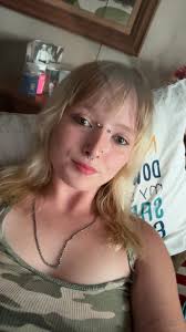 Okay what am I doing wrong 😩 the first 3 are what she's looking like rn  and I got her pierced end ish of April the last picture was may 19 (also