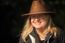 Today! Our very own Artist in Residence, Peggy Macnamara, will be signing  copies of her book “Rosie the Tarantula.” Copies are available for purchase  in the Field Museum Store. https://www.facebook.com/events/136858347027741/