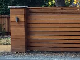 Pin By Ruth Manning On Gardens Modern Fence Design Wood Fence Design Fence Design