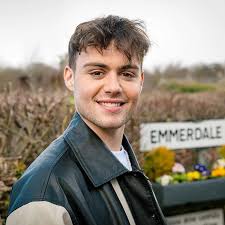Emmerdale star explains Lewis Barton's family tree and how he's related to  Ross