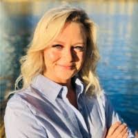 Jennifer Humble's Instagram, Twitter & Facebook