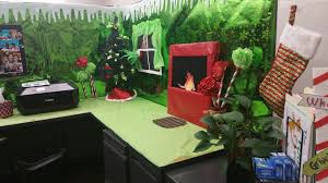 Grinch S Lair Cubicle Decorations Christmas Desk Decorations Christmas Cubicle Decorations Office Christmas Decorations