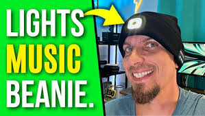 Keains Bluetooth Beanie with Light, Musical Knit Hat with Headphones and  Built-in Speaker Mic, Gifts for Men Women Dad Black at Amazon Men's  Clothing store