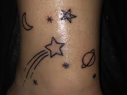 Wir verraten dir alles, was du wissen musst und liefern inspirationen für stern tattoos: Tattoo Stern Sternschnuppe Tattoo Planet Tattoo Sternschnuppen