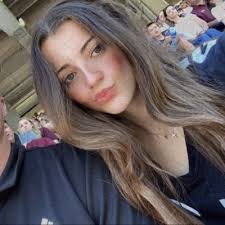 Madelyn Abbott's Instagram, Twitter & Facebook