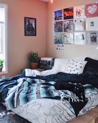 This bedroom will reflect your energy and provide you with the inspiration. Urban Outfitters Carolinas Uocarolinas Instagram Photos And Videos Comfy Bedroom Room Inspiration Urban Bedroom