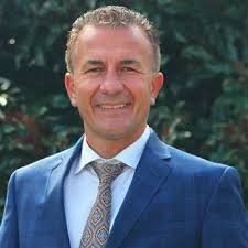 Lance Panarello's Instagram, Twitter & Facebook