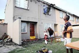 Kfc, nando's, spur, simply asia, steers, rocomamas, mcdonalds, roman's, kauai and checkers liquor. Durban Kzn On Twitter Phoenix Granny 67 Dies In Bedroom Fire Https T Co Jdy8lkyden