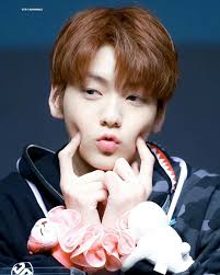 Pin By Bella Hendrix On K Pop Txt Cute Gif Kpop Girls