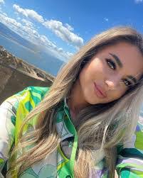 Stacey Bayles's Instagram, Twitter & Facebook