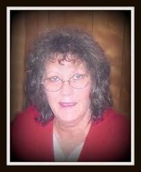 Ella Sams's Instagram, Twitter & Facebook