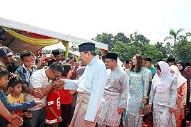 Nur alia insyirah binti abdullahnama sekolah: Keeping His Subjects Close To Heart The Star