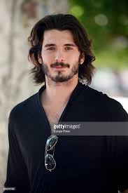 Matar El Tiempo Madrid Photocall Photos And Premium High Res Pictures Long Hair Styles Men Hair And Beard Styles Medium Hair Styles
