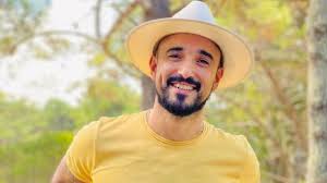 Todo a pulmón (video short) abel pintos. Abel Pintos Presenta El Tema El Amor En Mi Vida Mendovoz