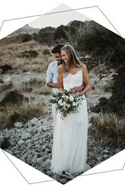 Wir haben für euch die wichtigsten budgetposten für eure hochzeit aufgelistet, damit ihr einen überblick und eine abschätzung habt, welche investitionen ihr tätigen müsst. Was Ist Eine Freie Trauung Ideen Kosten Ablauf Trauzeremonie 2021