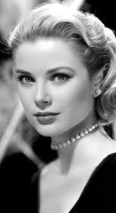 Jane Heap's Instagram, Twitter & Facebook