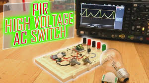 It's amazing what you can do with transistors but when integrated circuits came along, the whole field of electronics exploded. Pir Switch 220v Ac Triac Or Relay Movement Detector Circuit Youtube