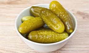 The resulting food is called a pickle, or, to prevent ambiguity, prefaced with pickled.foods that are pickled include vegetables, fruits, meats, fish, dairy and eggs. Hvorfor Er Sylteagurk Nyttige Pickles Og Diett Hvordan Du Kombinerer Og Er Det Mulig A Spise Dem I Det Hele Tatt Mens Du Gar Ned I Vekt Salt Kosmetikk