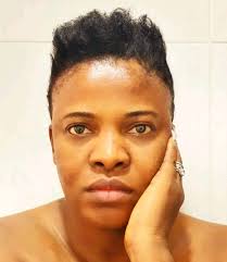 When my expecting wife was sending me so many times to the kitchen for  different reasons ,when it's bed time, l had to do this for my own rest  🤣🤣🤣she must make