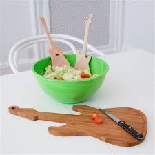 Couverts A Salade En Bois Rock N Roll Guitare Commentseruiner Ustensile Cuisine Guitare Rock Guitare