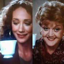 Guest star di Ep8.11, Danse Diabolique, la meravigliosa Marisa Berenson  (qui Carla Cameron) , attrice e modella di grande fascino e dalle origini  non comuni. Il padre, Robert Berenson, era un diplomatico