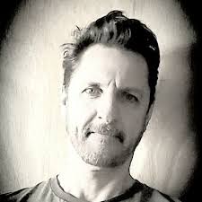 Paul Borkowski (@_spacestation5)