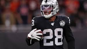 Raiders Rb Josh Jacobs Leaves Game With Shoulder Injury
