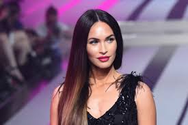 Megan denise fox was born on may 16, 1986 in oak ridge, tennessee to gloria darlene tonachio (née cisson), a real estate manager & franklin thomas fox, a parole officer; Megan Fox Pulled The Heels Over Pants Fashion Trick In 2009 S Jennifer S Body Instyle