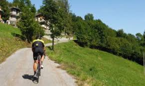 Per ottenere buone prestazioni e beneficiare dei vantaggi che il ciclismo apporta alla salute è comunque fondamentale seguire un'alimentazione equilibrata e tagliata su misura di volta in volta. News Sport Folks