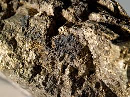 Ciri ciri batu yang mengandung emas di sungai , kita harus melihat histori sejarah tempat tersebut, apakah dahulunya atau saat ini ada penambang emas? Qtvwqee 8odukm