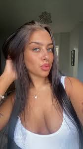 Lydia Sherwood's Instagram, Twitter & Facebook