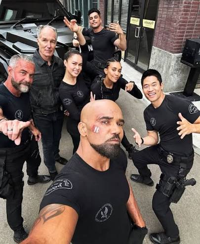 Saudades dessa equipe aqui! SWAT foi finalizada depois de 8 temporadas, mas  um spin-off estreia em breve. Chamada SWAT Exiles, a nova série terá Hondo  (Shemar Moore) saindo da aposentadoria pra liderar