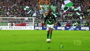 Please support this page ✓ (like/follow&share) ✓ thank you see more of mobile legends banners/logo/gif on facebook. Aaron Hunt Werder Bremen Freiburg 2010 11 Gif By Fatalali Gfycat
